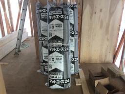 断熱工事　断熱材