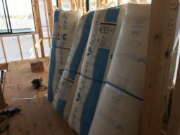 断熱工事　断熱材