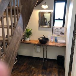 階段下カウンター