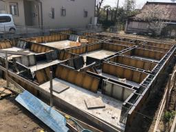 基礎立上り 型枠工