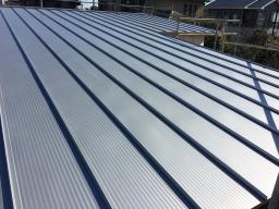 瓦棒葺　ガルバリウム鋼板