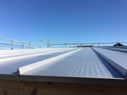 瓦棒葺　ガルバリウム鋼板